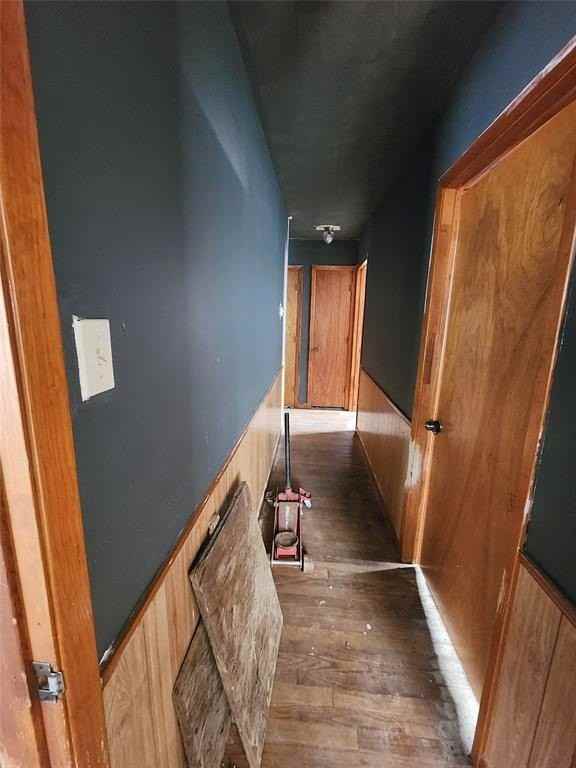 8715 Fairhaven Ln - Photo 7 of 14