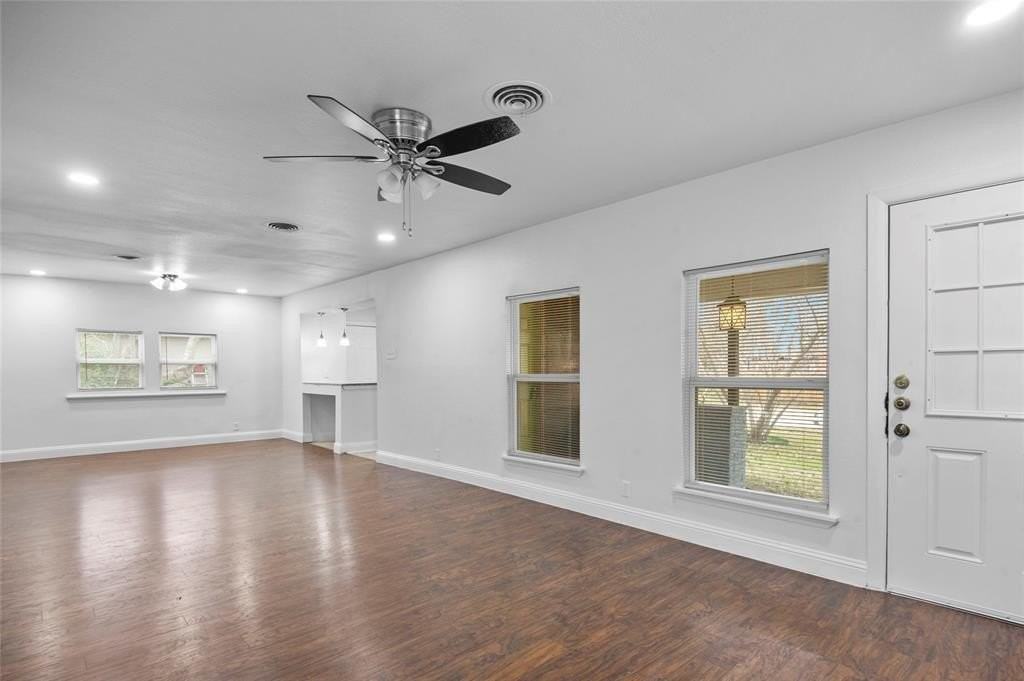 3334 Modlin St - Photo 5 of 8