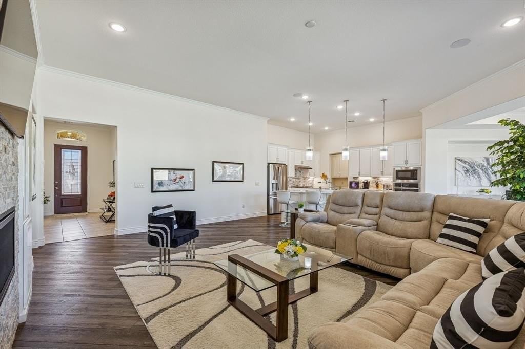 8717 Basanite Ave - Photo 4 of 31