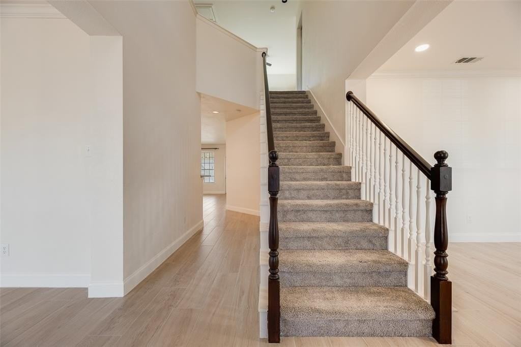 5525 Buckskin Dr - Photo 3 of 40