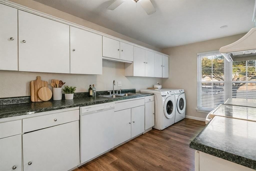 505 W Lookout Dr #201 - Photo 2 of 10