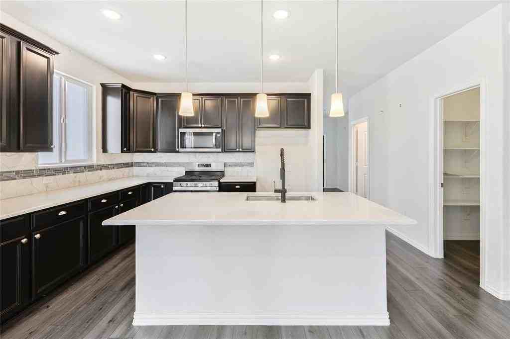 2024 Robert St - Photo 7 of 22