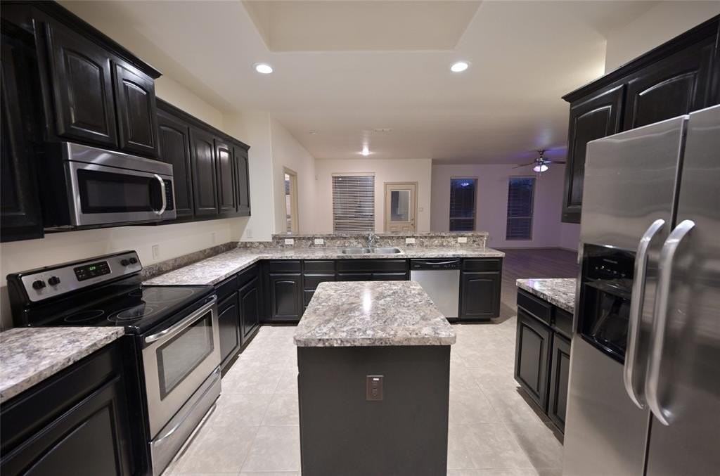 2908 Bahar Dr - Photo 4 of 38