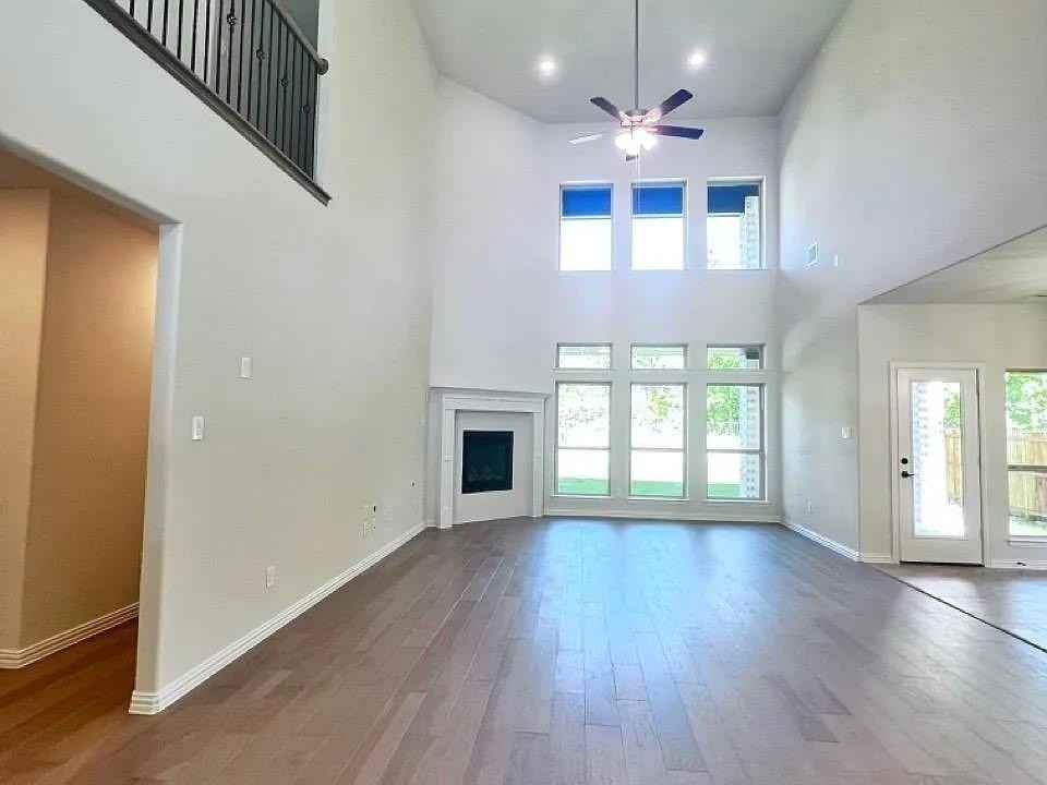 1809 Ordonez Dr - Photo 4 of 38