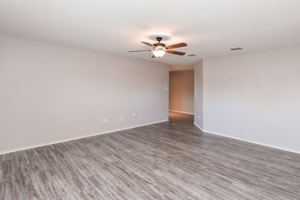 1444 Sun Breeze Dr - Photo 7 of 25