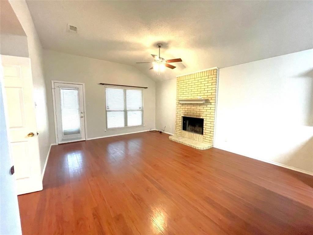 5923 Sterling Green Trl - Photo 6 of 17