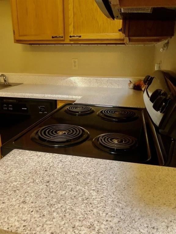 1104 Bellmont Ct - Photo 3 of 15