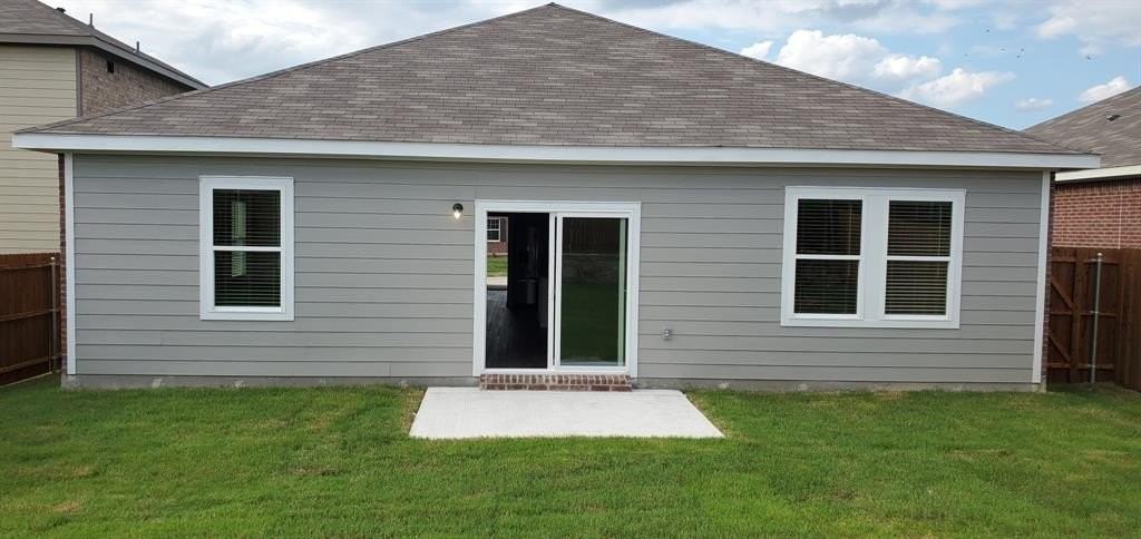 709 Peach Tree Ln - Photo 7 of 10