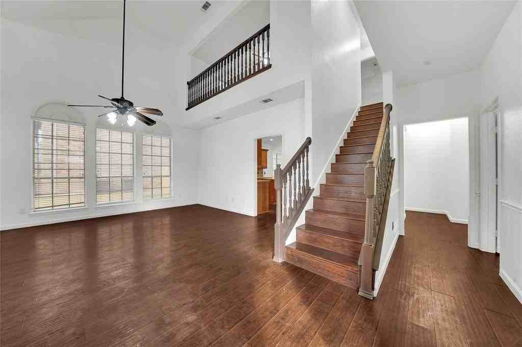 8105 Eagle Dr - Photo 5 of 35