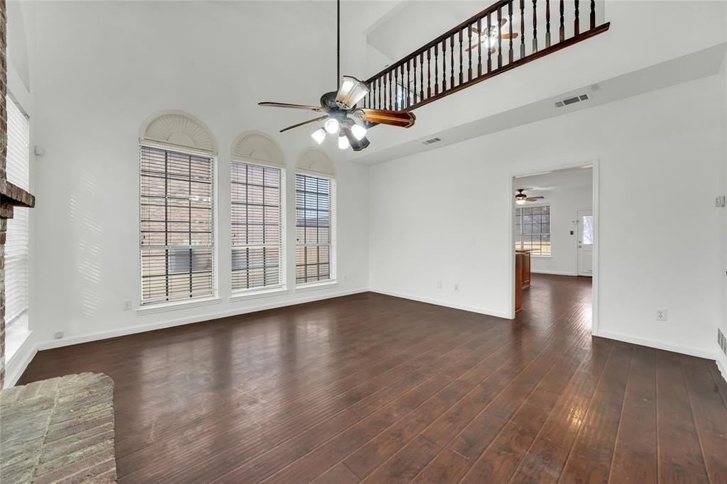 8105 Eagle Dr - Photo 6 of 35