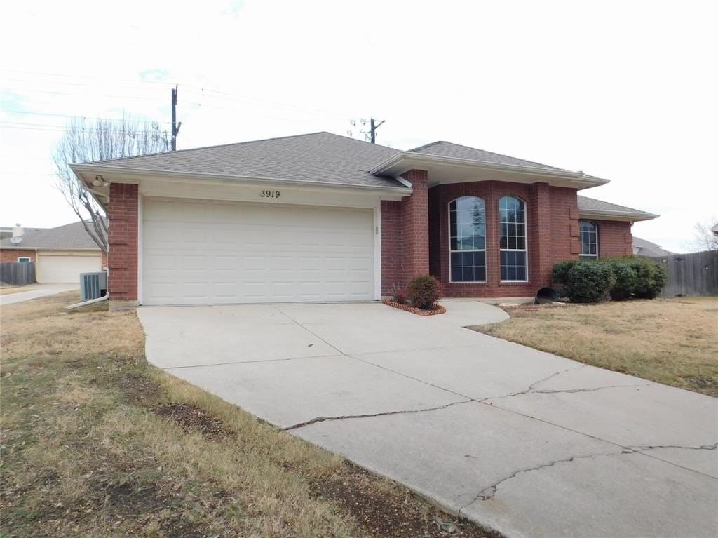 3919 Canton Ct - Photo 3 of 26