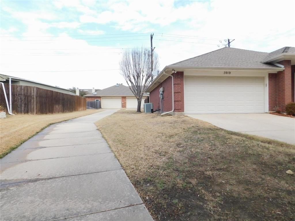 3919 Canton Ct - Photo 4 of 26