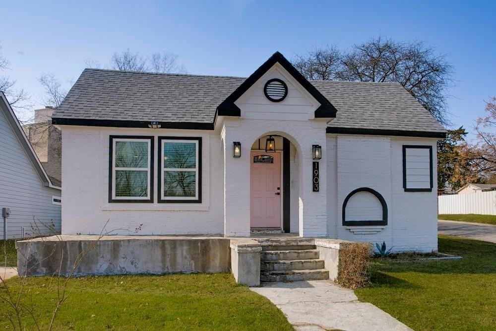 1903 Harlandale Ave - Photo 3 of 34