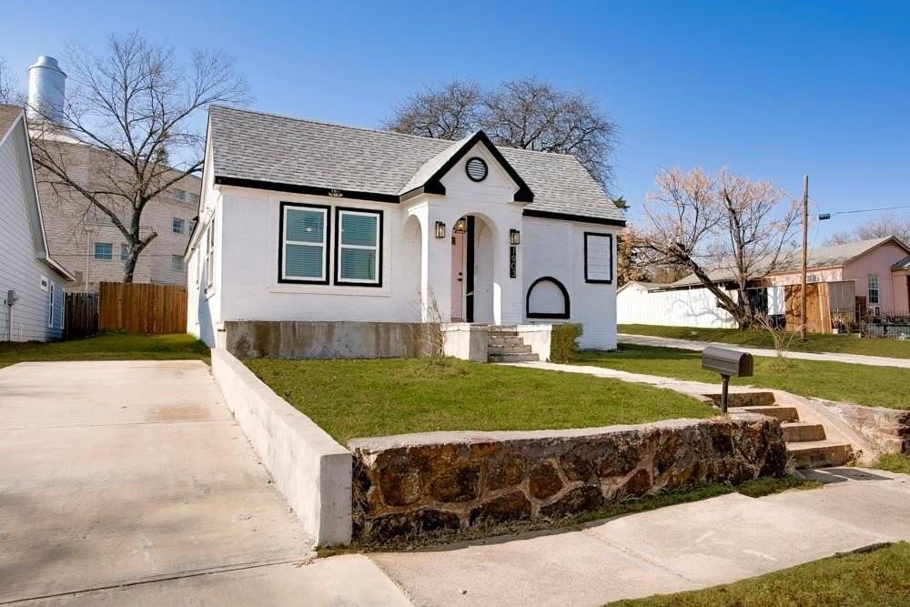 1903 Harlandale Ave - Photo 4 of 34