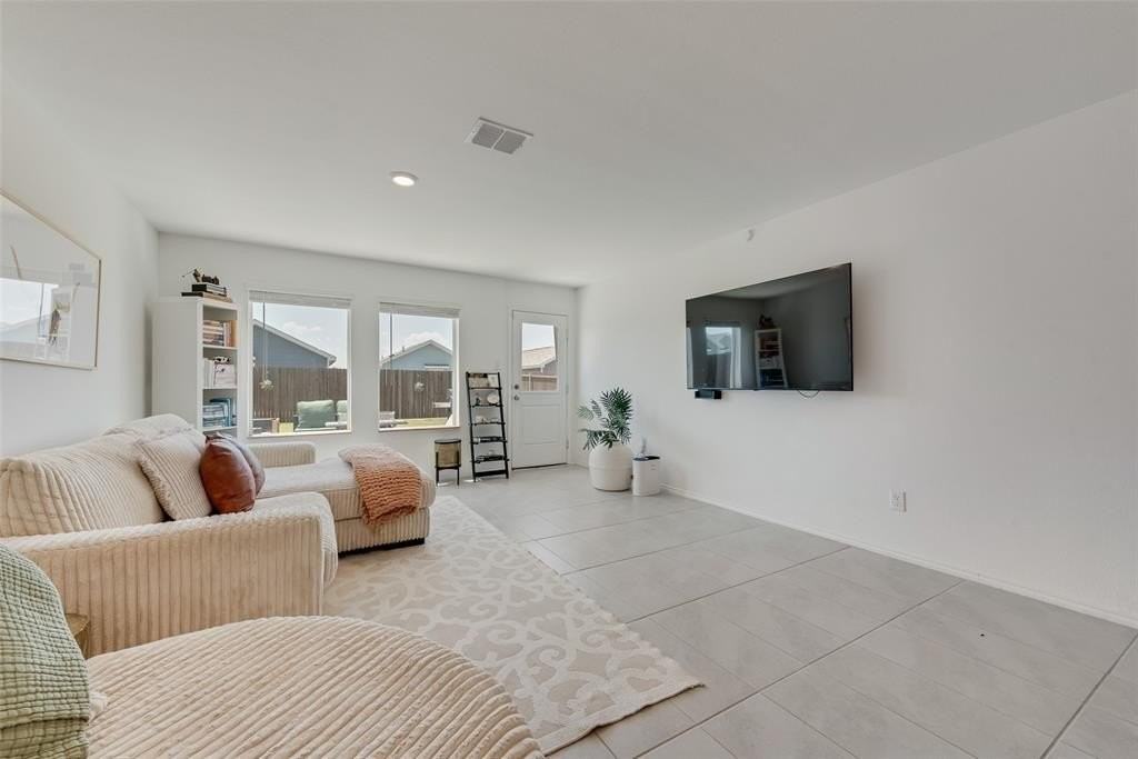 117 Boxberry Way - Photo 3 of 27