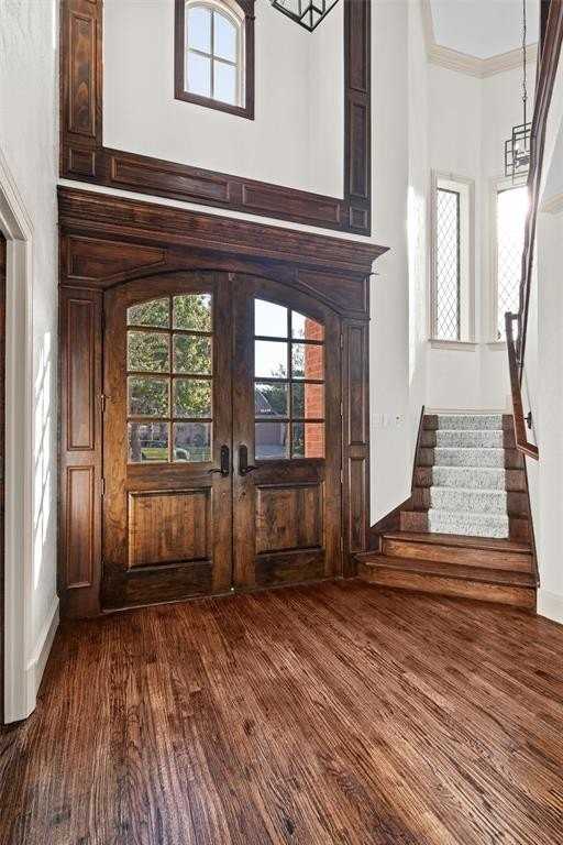 1925 Manor Way Dr - Photo 5 of 40