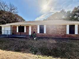 featured image of 1817 Hidden Valley Rd