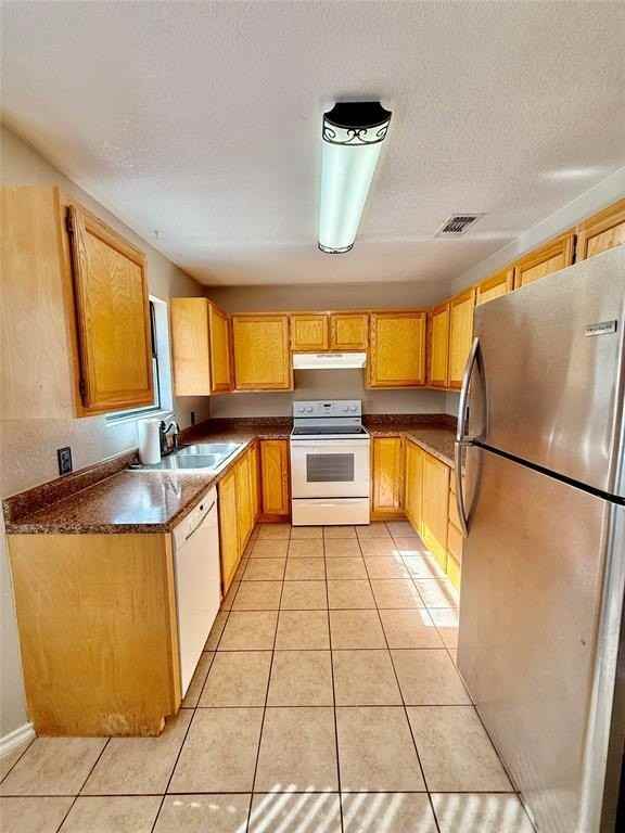 1817 Hidden Valley Rd - Photo 3 of 19