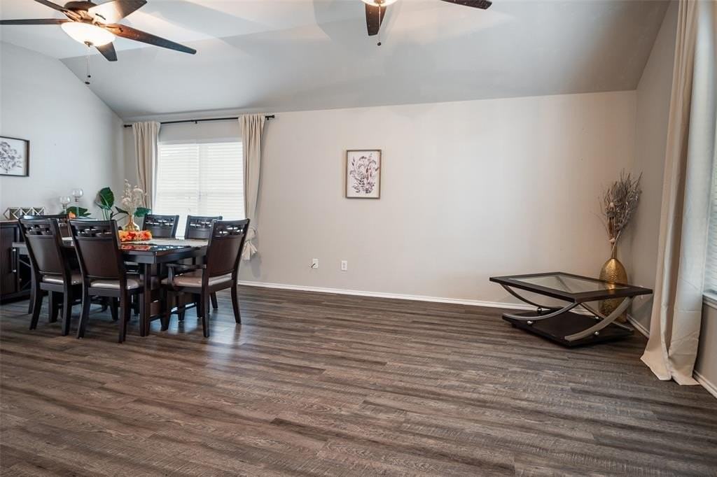 409 Dempster Ct - Photo 5 of 29