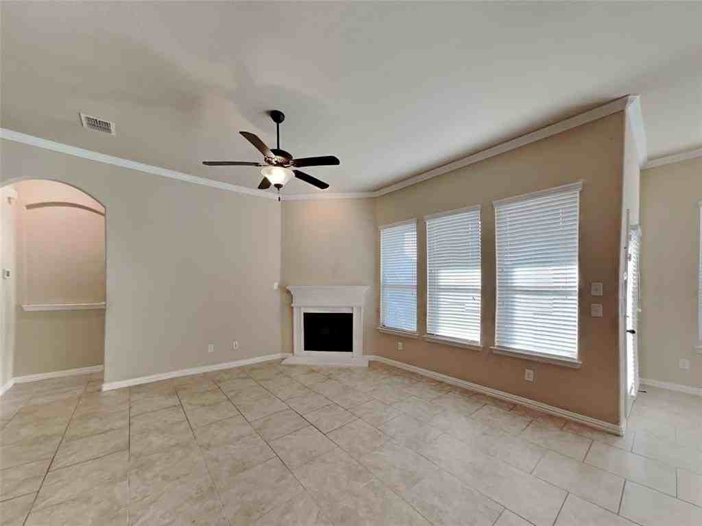 16500 White Rock Blvd - Photo 4 of 22