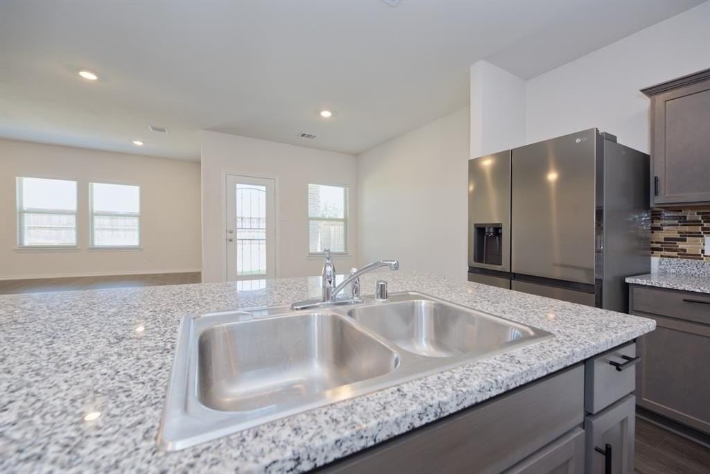 6225 Bracken Dr - Photo 6 of 25