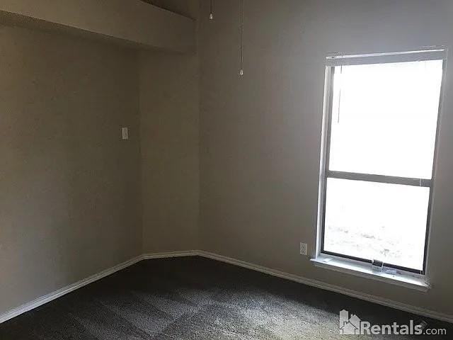 205 Arabian Ln - Photo 4 of 9