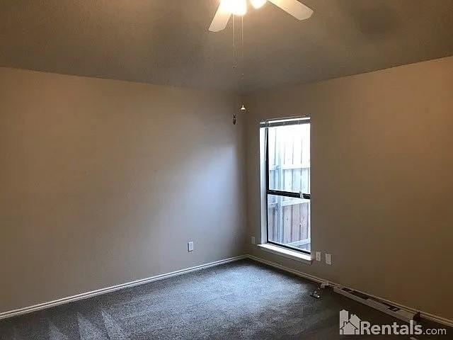 205 Arabian Ln - Photo 7 of 9