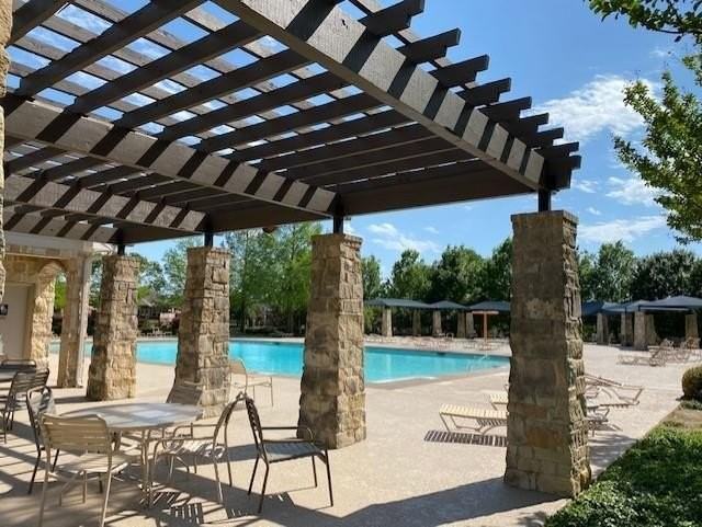 1720 Gayla Creek Dr - Photo 2 of 19