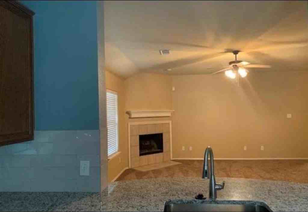 3321 Truman St - Photo 6 of 26