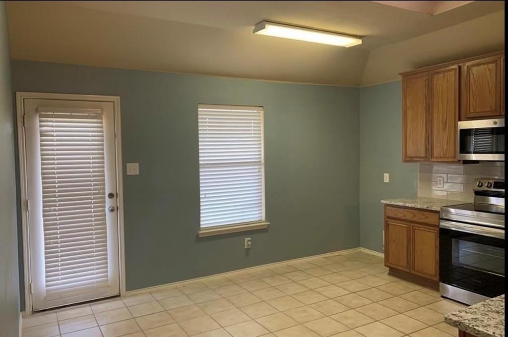 3321 Truman St - Photo 7 of 26