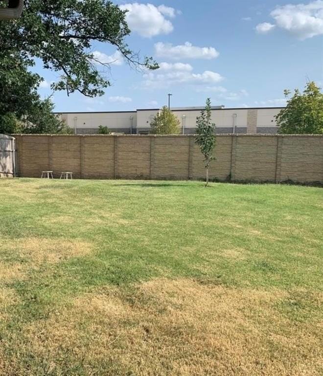 3321 Truman St - Photo 3 of 29