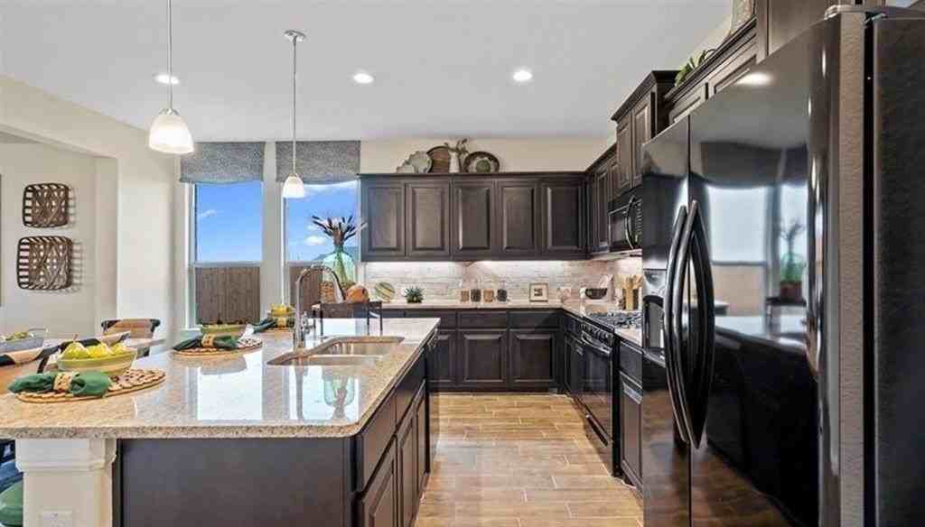 3207 Camden Creek Rd - Photo 4 of 38