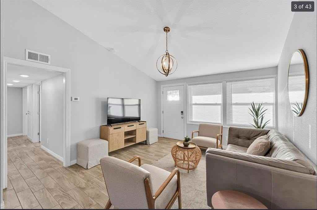 13506 Castleton Dr - Photo 6 of 20