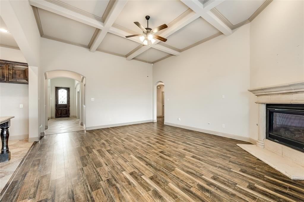 110 Thoroughbred St - Photo 7 of 18