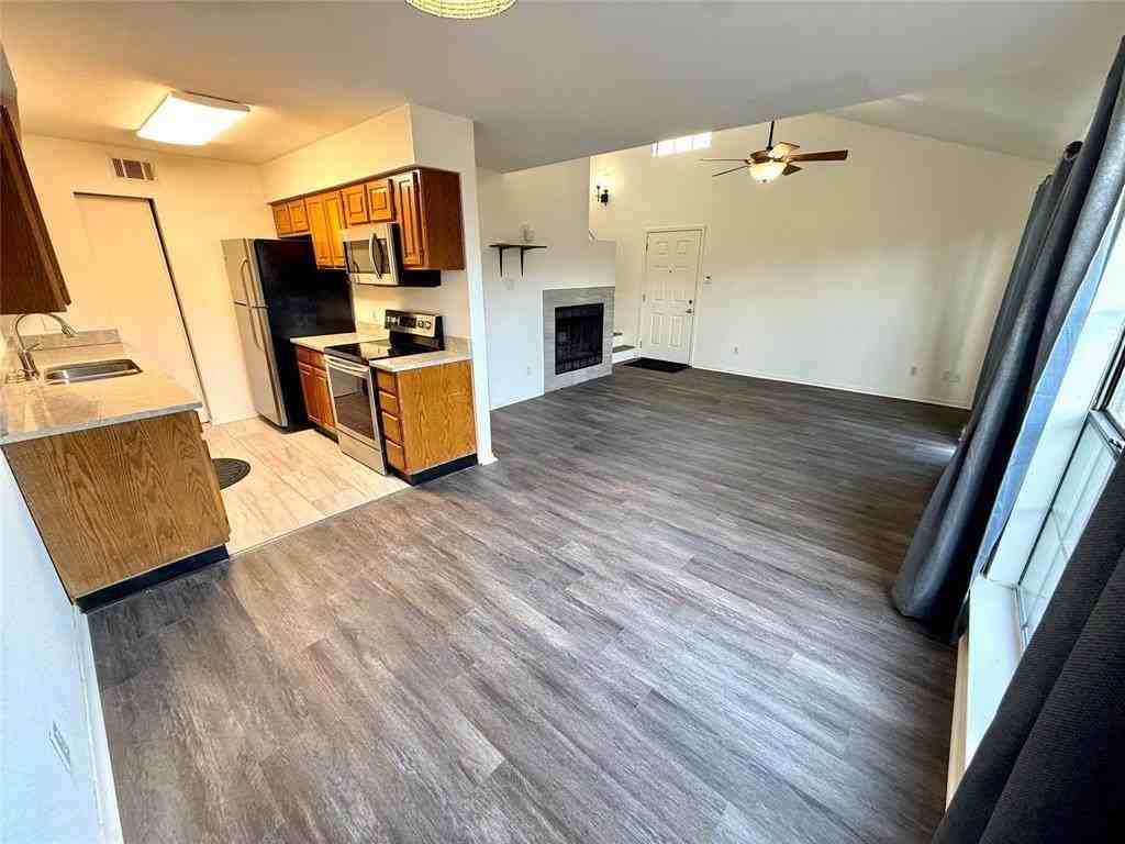 330 W Harwood Rd #C - Photo 5 of 25