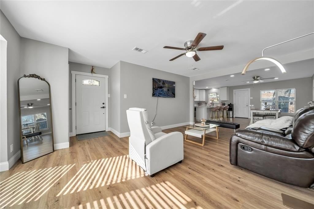 9255 Palisade Dr - Photo 7 of 19