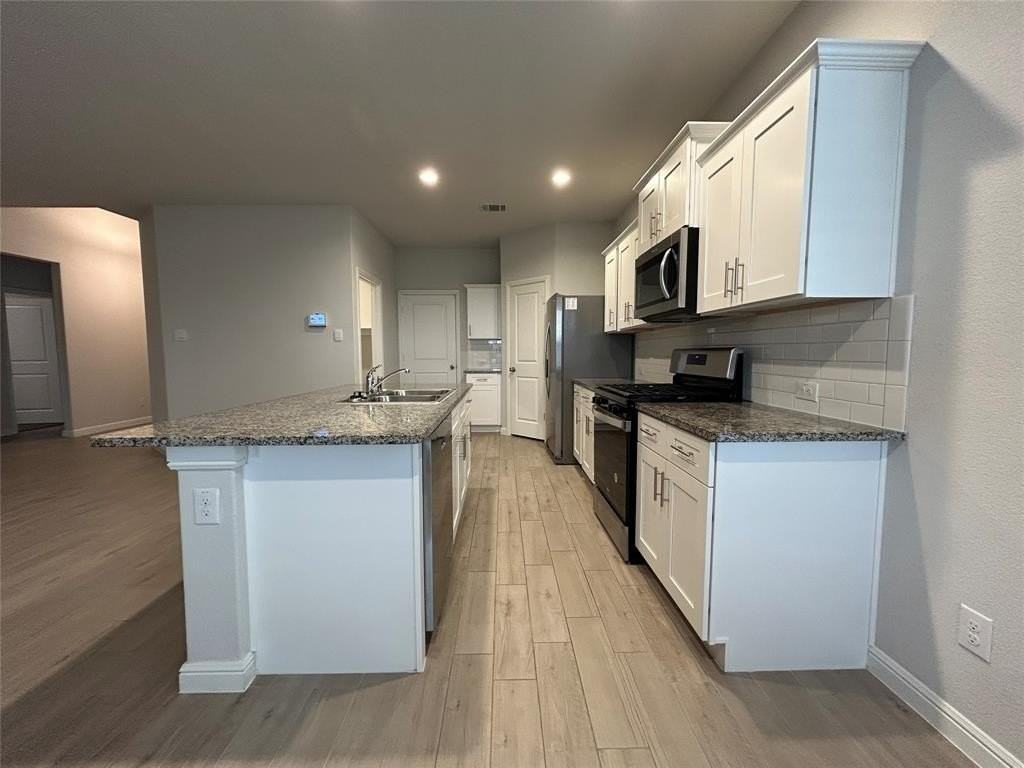 4424 Corktree Ln - Photo 5 of 25