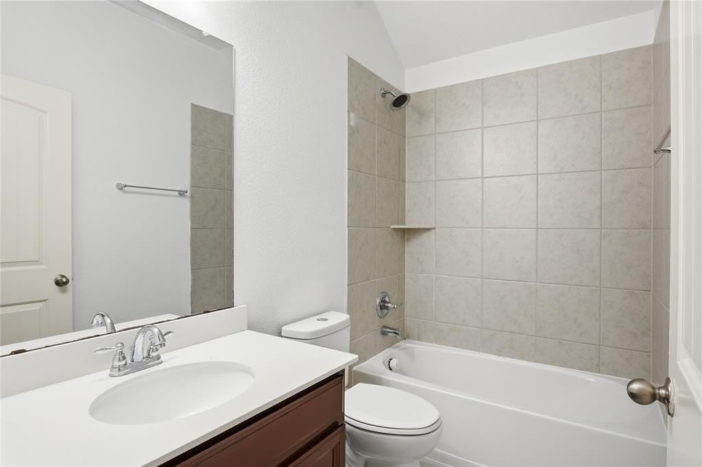 339 Blanco Dr - Photo 6 of 24