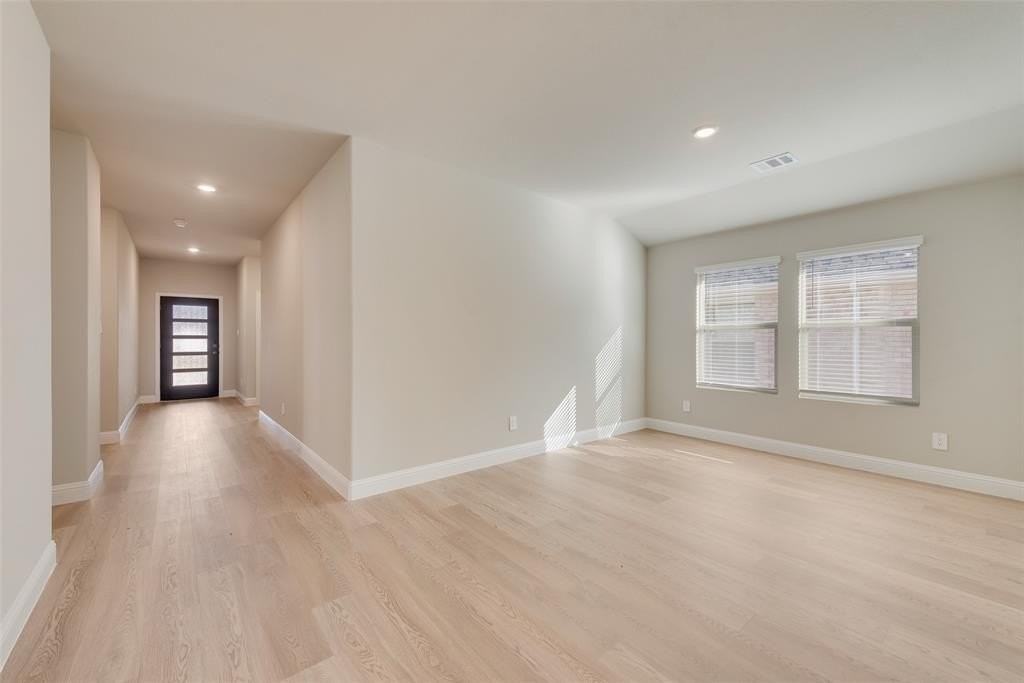 519 Huntley Dr - Photo 5 of 22