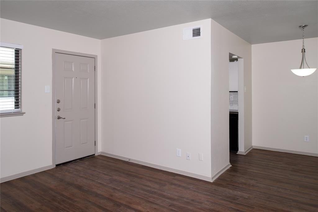 4708 Abbott Ave #4708-203 - Photo 5 of 23