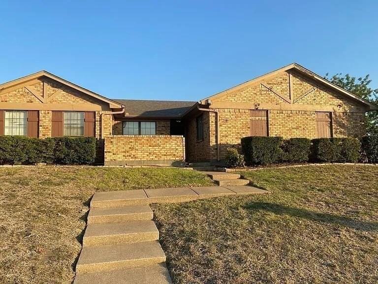 1032 Gannon Dr - Photo 2 of 15