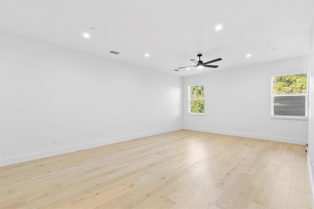 1147 N Madison Ave #104 - Photo 5 of 30