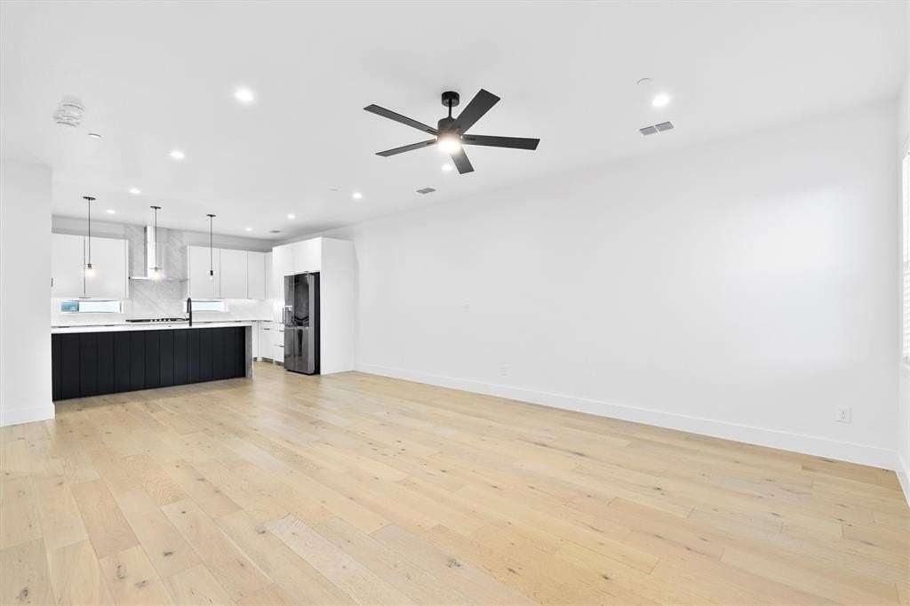 1147 N Madison Ave #104 - Photo 6 of 30