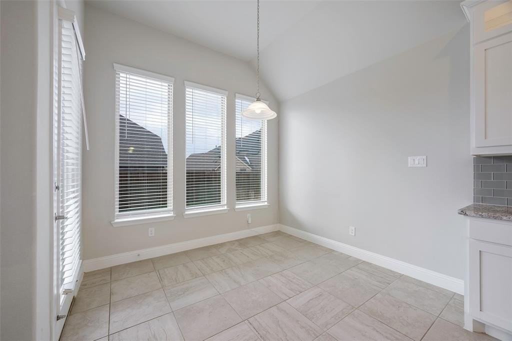 8226 Blumelia Dr - Photo 7 of 27