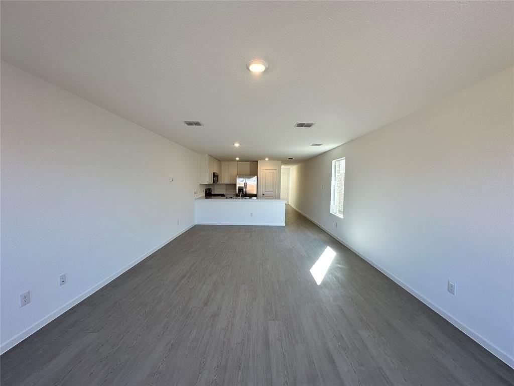 1613 Elliot Rd - Photo 2 of 13