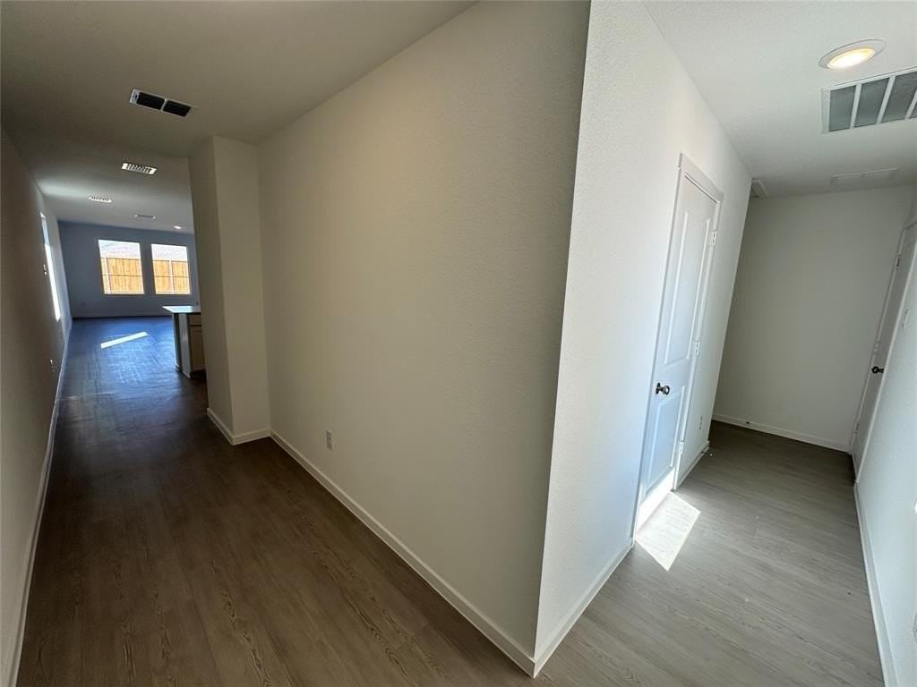 1613 Elliot Rd - Photo 5 of 13