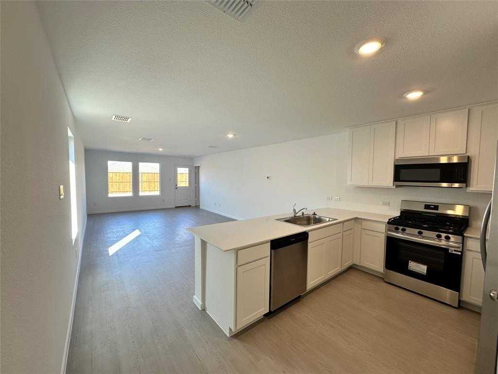 1613 Elliot Rd - Photo 6 of 13