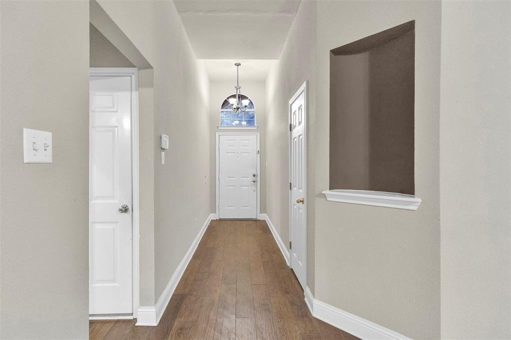 1519 Hampton Dr - Photo 2 of 24