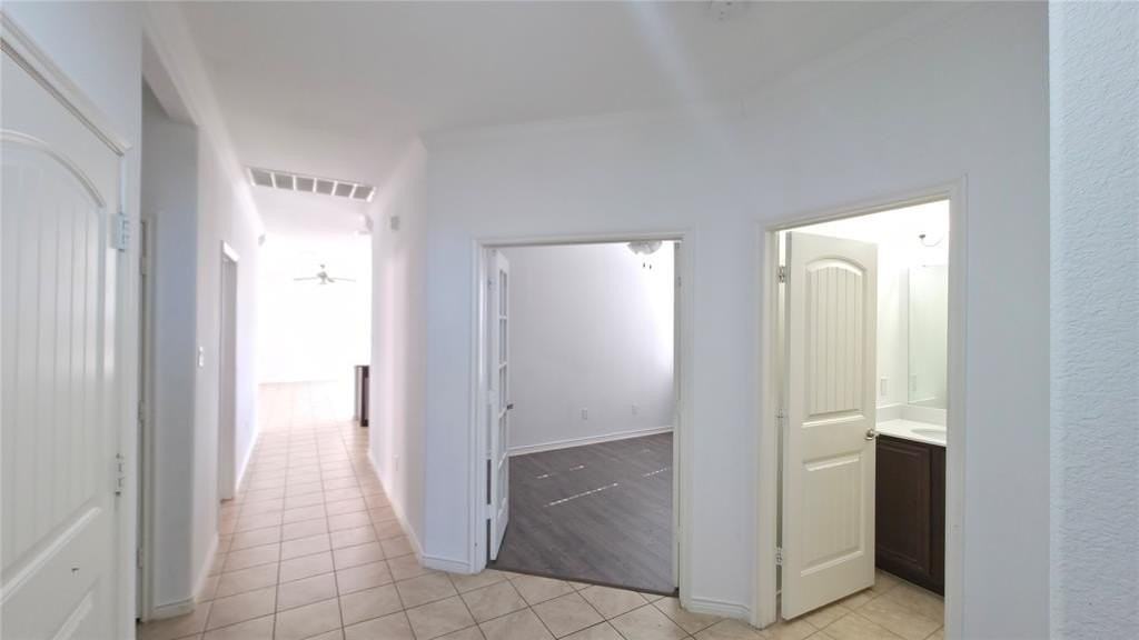 4822 Westlake Dr - Photo 2 of 15