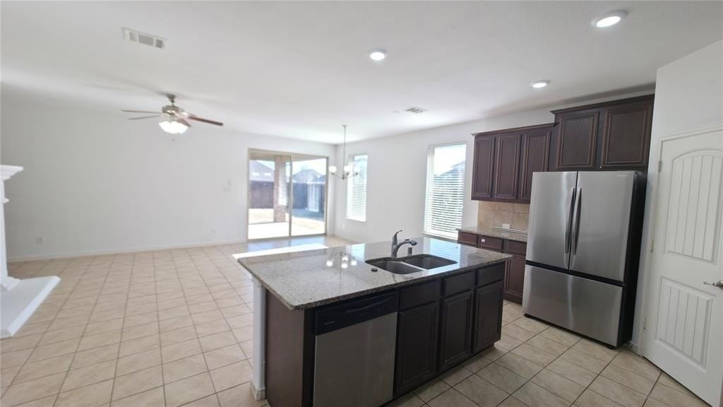 4822 Westlake Dr - Photo 3 of 15